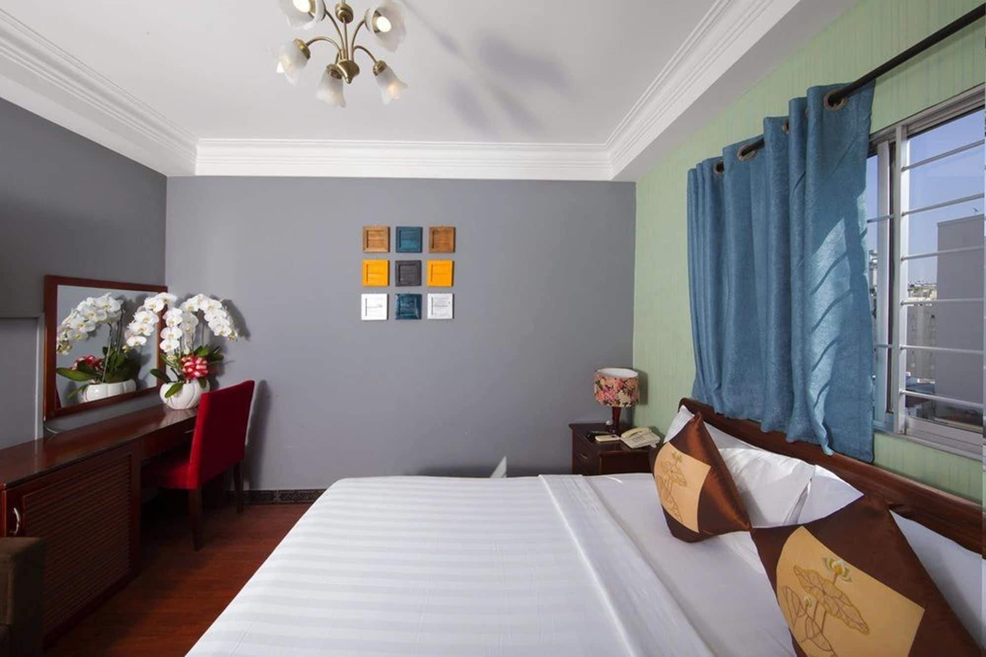 Good Vibes Central Hotel Ho Chi Minh City Exterior photo