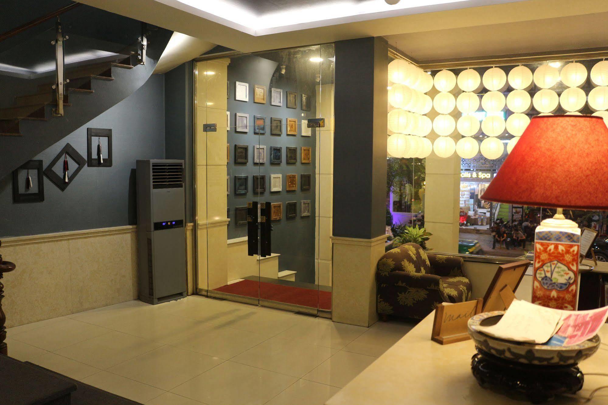 Good Vibes Central Hotel Ho Chi Minh City Exterior photo
