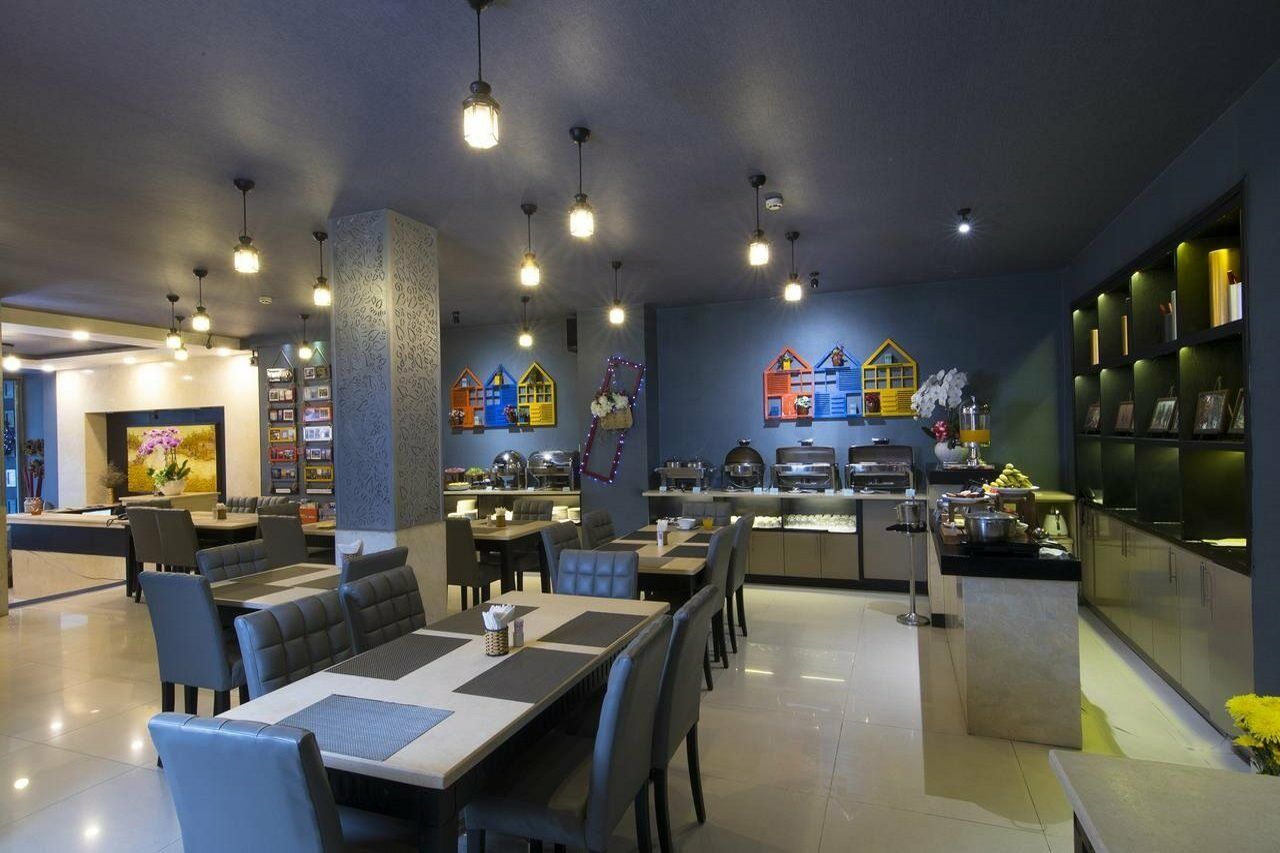 Good Vibes Central Hotel Ho Chi Minh City Exterior photo